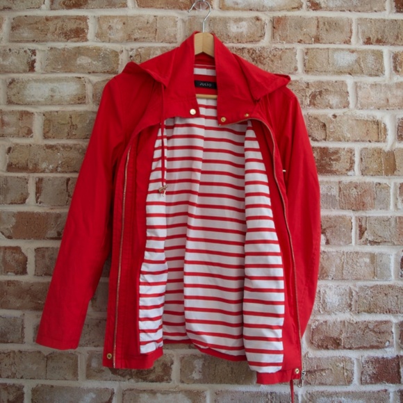 Julio women's red utility jacket with zipper pockets and hood, size M - Picture 3 of 4